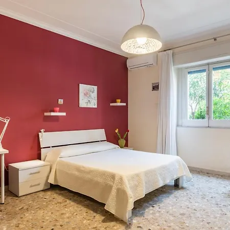 Stadio & Bellini Big With Terrace Apartment